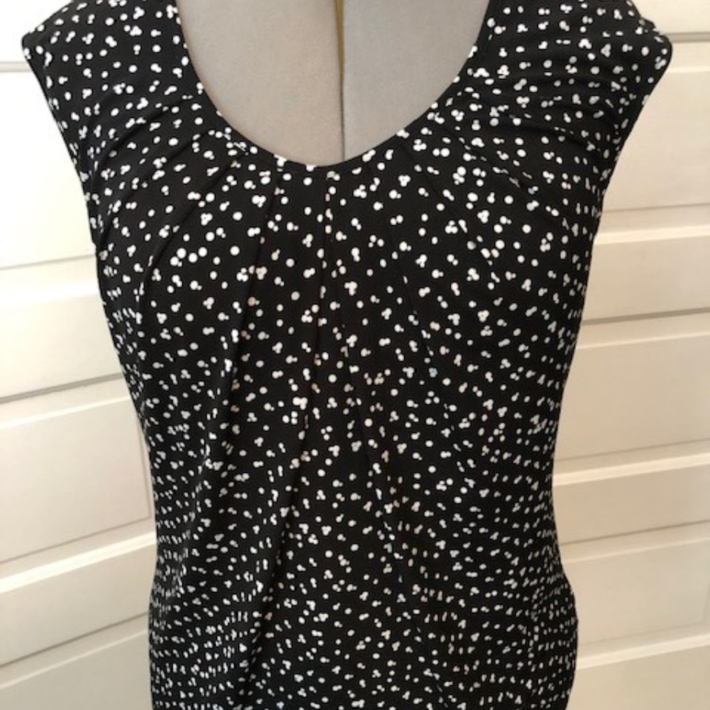 LE SUIT Black & White Cap Sleeve Top